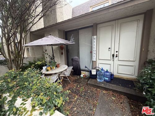 26-6121 Shoup Avenue, Woodland Hills, CA, 91367 | Card Image