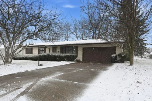 104 S Park Ln, Butler, IN, 46721-1208 | Card Image