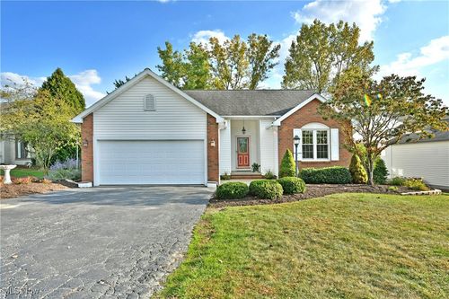 4917 Jonathan Ln Nw, Warren, OH, 44483-1705 | Card Image