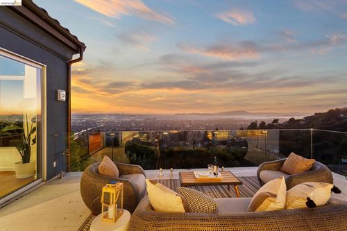 1442 Grand View Dr, Berkeley, CA, 94705-1634 | Card Image