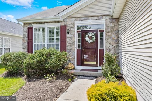 18 Ambrose Dr, Columbus, NJ, 08022-2304 | Card Image