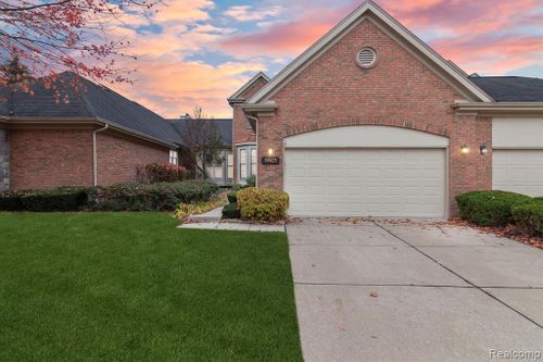 39425 Village Run Drive, Northville Twp, MI, 48168 | Card Image