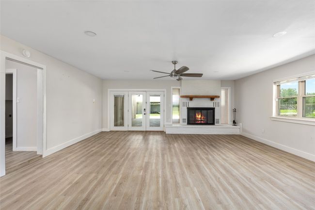 2255 Old Colony Line Rd, House other with 3 bedrooms, 2 bathrooms and 4 parking in Lockhart TX | Image 12