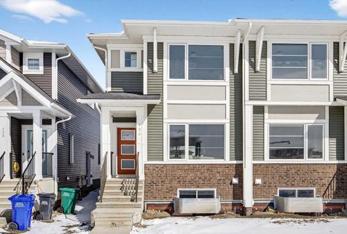 424 Fireside Dr, Cochrane, AB, T4C2L5 | Card Image