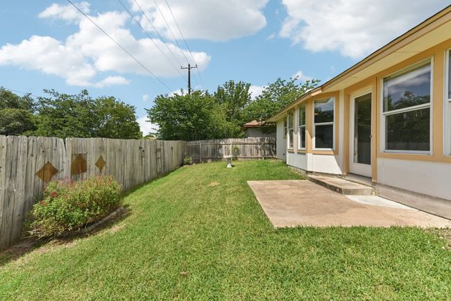 906 Jasmine Trl, House other with 3 bedrooms, 2 bathrooms and 4 parking in Georgetown TX | Image 26