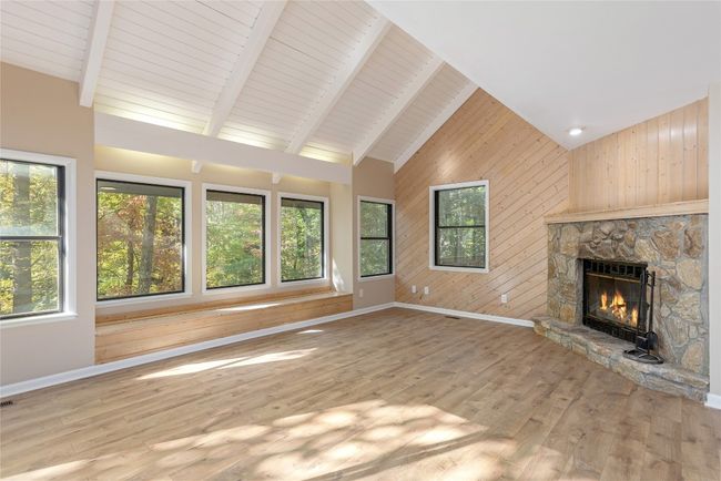 19 Indian Falls Way, House other with 3 bedrooms, 3 bathrooms and null parking in Lake Toxaway NC | Image 11