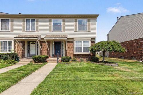 24483 Bashian Dr, Novi, MI, 48375-2932 | Card Image