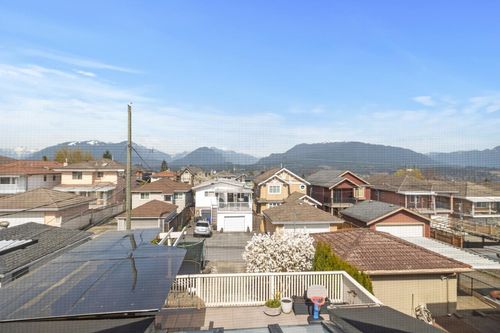 4255 Dundas St, Burnaby, BC, V5C1B2 | Card Image