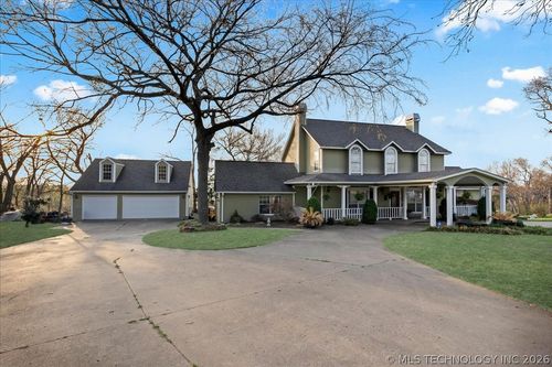 22972 Woodridge Dr, Claremore, OK, 74019-1813 | Card Image