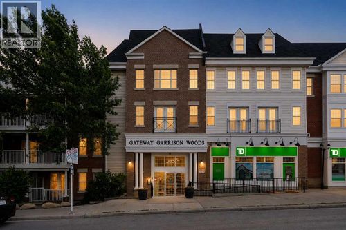 216 - 2233 34 Ave Sw, Condo with 1 bedrooms, 1 bathrooms and 1 parking in Calgary AB | Card Image