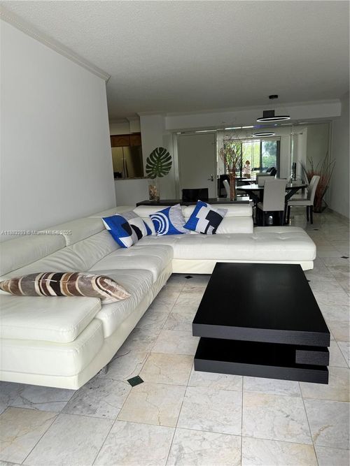 apt-206-3400 Ne 192nd St, Aventura, FL, 33180-2453 | Card Image