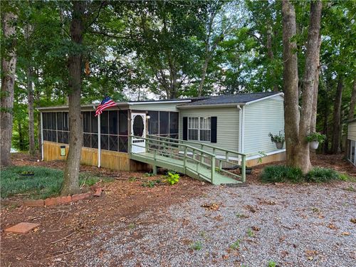 322 Lakeview Dr, Townville, SC, 29689-3038 | Card Image