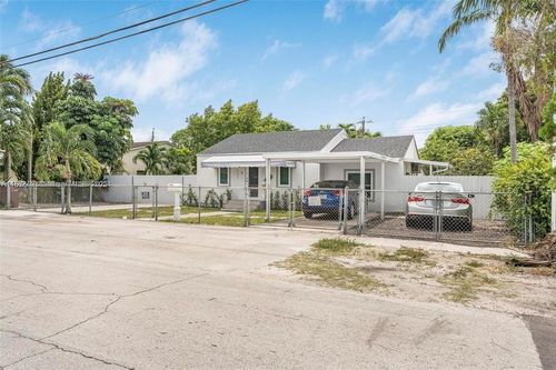 4590 E 9th Ct, Hialeah, FL, 33013-2010 | Card Image