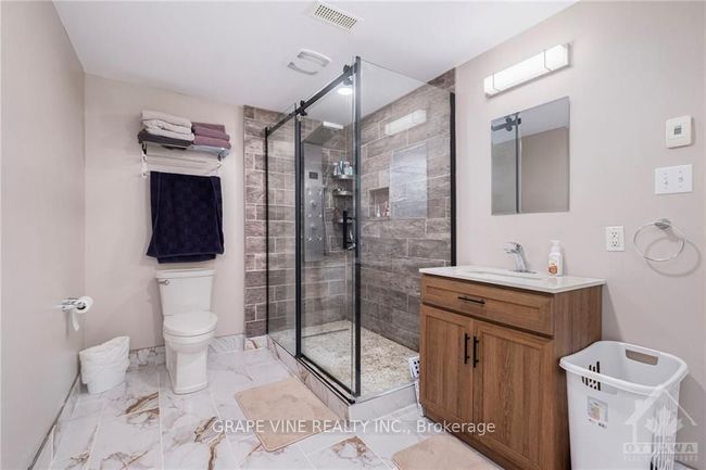 2190 Valley St, House attached with 3 bedrooms, 2 bathrooms and 2 parking in Moose Creek ON | Image 23