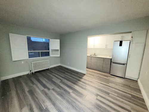 305-852 Broadview Ave, Toronto, ON, M4K2R1 | Card Image
