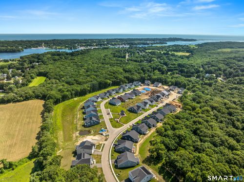 7 Summertime Cir, Pawcatuck, CT, 06379-2248 | Card Image