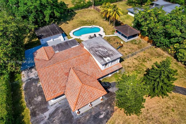 6835 Sw 112 Th St, House other with 4 bedrooms, 3 bathrooms and null parking in Pinecrest FL | Image 15