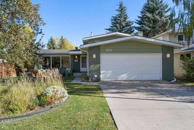 9508 Oakland Rd Sw, House detached with 4 bedrooms, 2 bathrooms and 4 parking in Calgary AB | Image 1