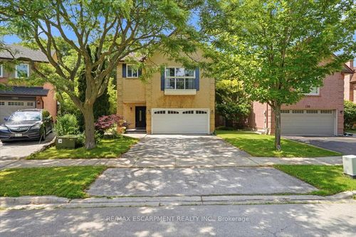 140 Romain Cres, Oakville, ON, L6H5A6 | Card Image