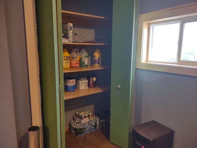 Large pantry | Image 8