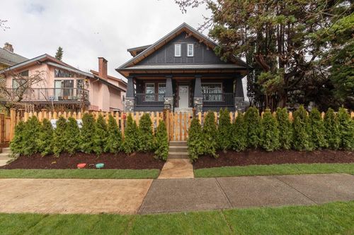 855 E 19th Ave, Vancouver, BC, V5V1K6 | Card Image