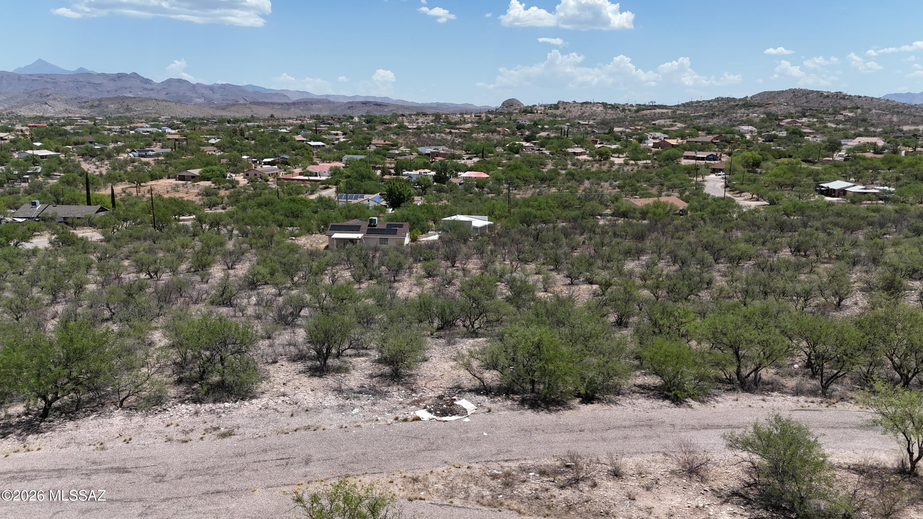 Land in Rio Rico