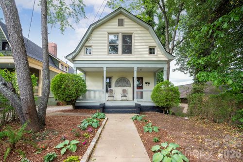 39 Bartlett St, Asheville, NC, 28801-4304 | Card Image