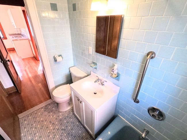 2 - 26 Guernsey St, Condo with 2 bedrooms, 1 bathrooms and null parking in Roslindale MA | Image 28
