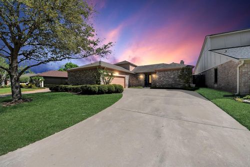 87 Crestwood Cir, Sugar Land, TX, 77478-3993 | Card Image