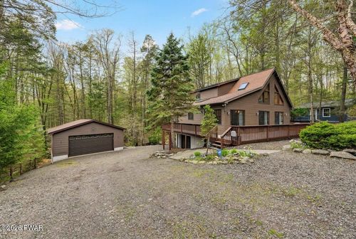 1071 Red Hawk Dr, Lake Ariel, PA, 18436-8109 | Card Image