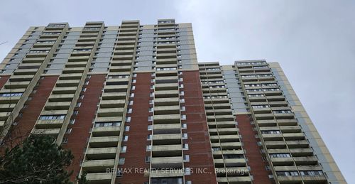 207-1 Massey Sq, East York, ON, M4C5L4 | Card Image