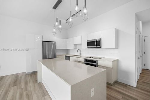 308-101 Diplomat Pkwy, Hallandale Beach, FL, 33009 | Card Image