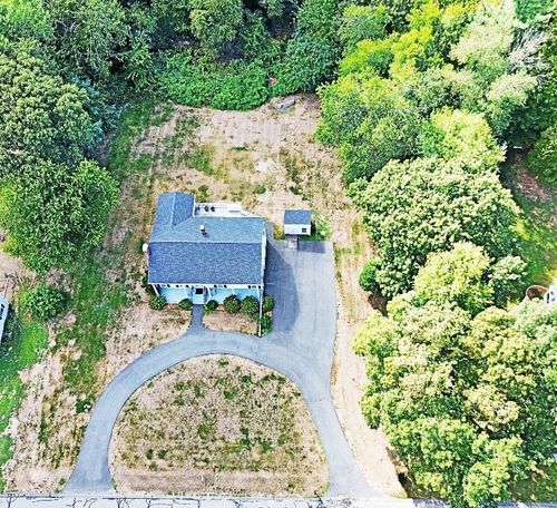 6 Weetamoe Dr, Assonet, MA, 02702-1502 | Card Image