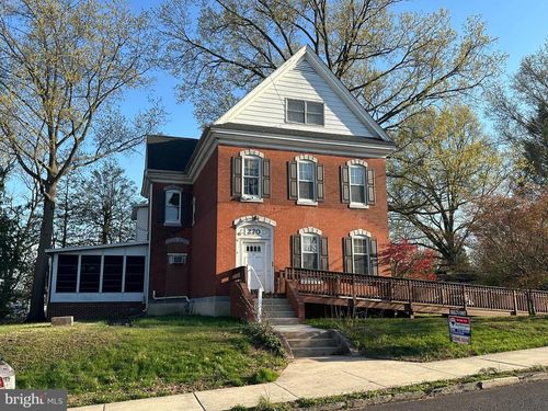 270 Broad St, SPRING CITY, PA, 19475-1712 | Card Image