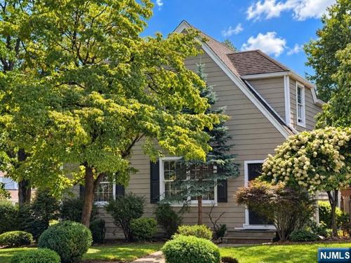 114 Sunset Ln, Tenafly, NJ, 07670-1649 | Card Image