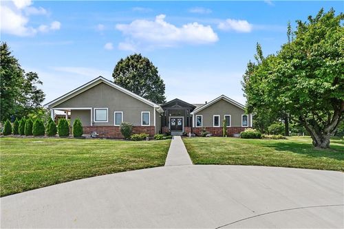 19960 Briar, Stilwell, KS, 66085-7203 | Card Image