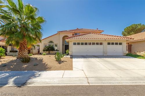 5525 Red Bluff Dr, Las Vegas, NV, 89130-5107 | Card Image