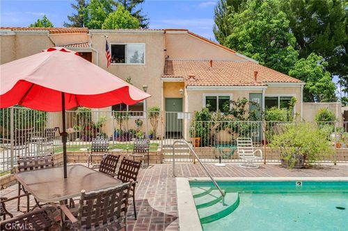 2-6300 Shoup Ave, Woodland Hills, CA, 91367-1843 | Card Image