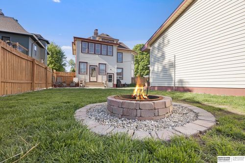 1865 Grant St, Blair, NE, 68008-1918 | Card Image