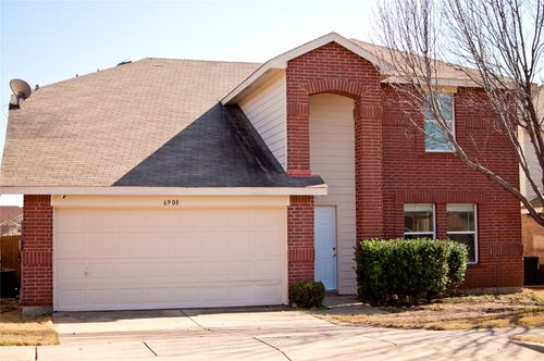 6908 Meadow Way Ln, Fort Worth, TX, 76179-4156 | Card Image