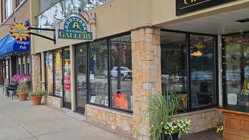 413 Bridge St, Charlevoix, MI, 49720-1416 | Card Image