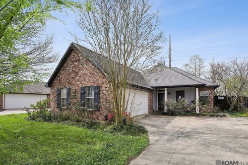 17197 Chenier Dr, Prairieville, LA, 70769-4035 | Card Image