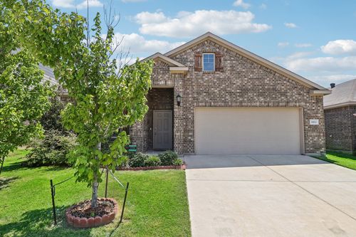 10513 Summer Place Ln, Fort Worth, TX, 76140-2648 | Card Image