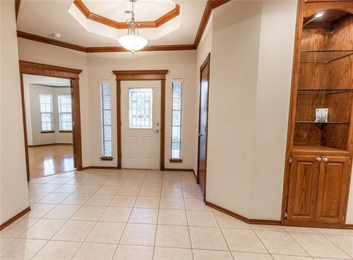 1133 S Silver Dr, Mustang, OK, 73064-3713 | Card Image