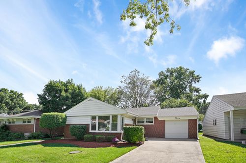 1419 W Saint James Pl, Arlington Heights, IL, 60005-1129 | Card Image