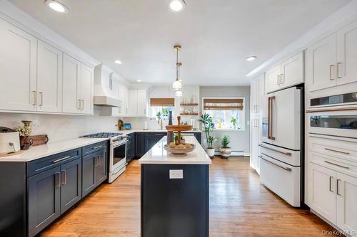 46 Walter Ave, Hicksville, NY, 11801-5345 | Card Image