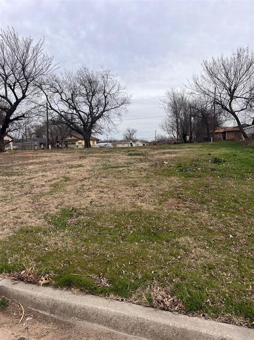 820 N Admire Ave, El Reno, OK, 73036-1708 | Card Image