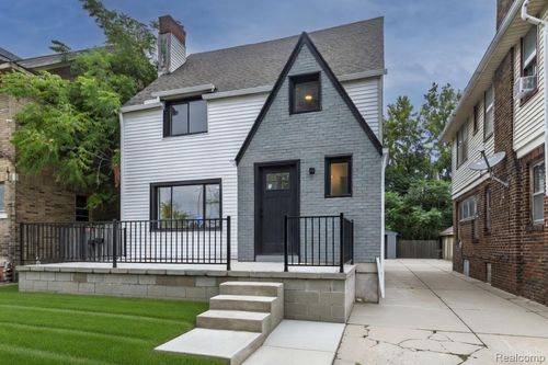 2744 Lawrence St, Detroit, MI, 48206-1442 | Card Image