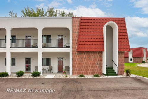 9035 Greenway C-38 Boulevard, Thomas Township, MI, 48609 | Card Image