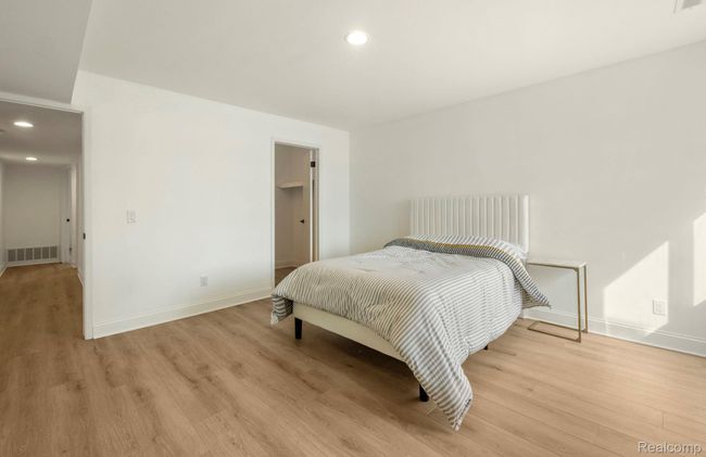 26-web-or-mls-4991CD10-1E47-4264-92AA-503950C54444_1_201_a.jpeg | Image 17